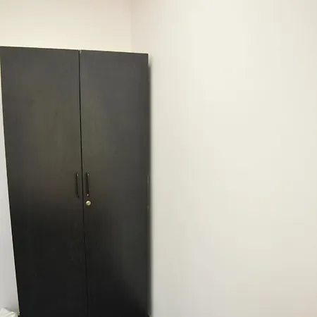 Economic Rooms- 24h Self Check-in Oda ve Kahvaltı Poznan