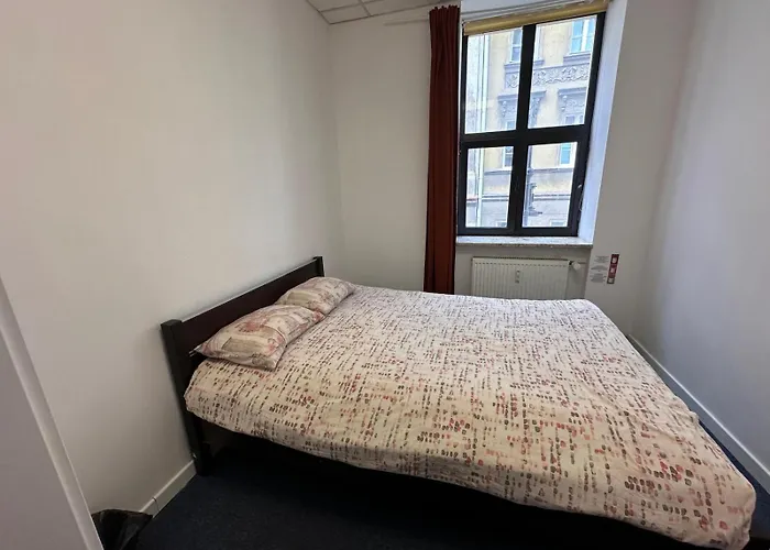 Economic Rooms- 24h Self Check-in Bed & Breakfast Poznań