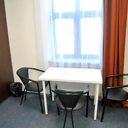 B&B Economic Rooms- 24h Self Check-in 포즈난