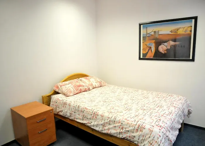 Economic Rooms- 24h Self Check-in Oda ve Kahvaltı Poznan