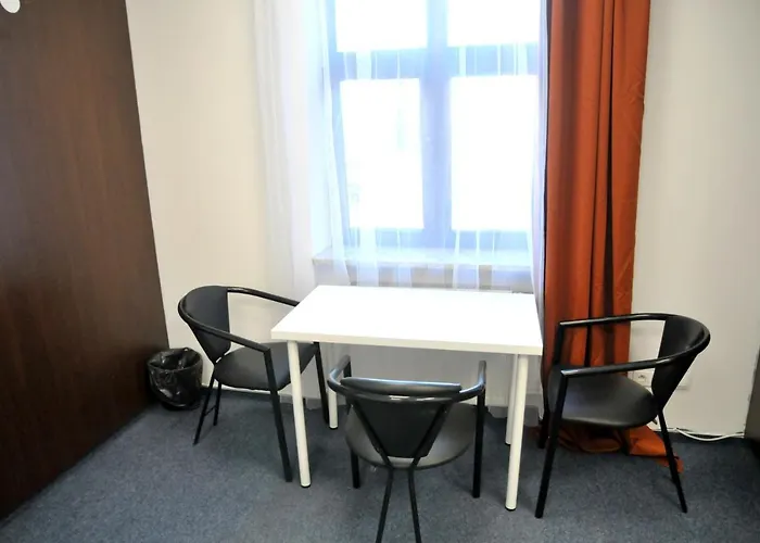 Oda ve Kahvaltı Economic Rooms- 24h Self Check-in Poznan