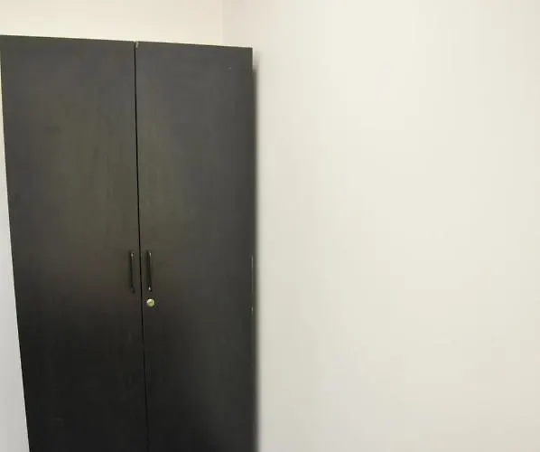 Economic Rooms- 24h Self Check-in Oda ve Kahvaltı Poznan